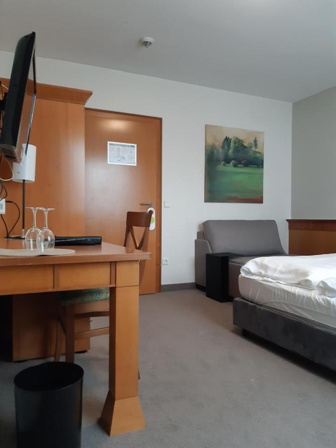 Parkhotel Schmid Adelsried ภายนอก รูปภาพ
