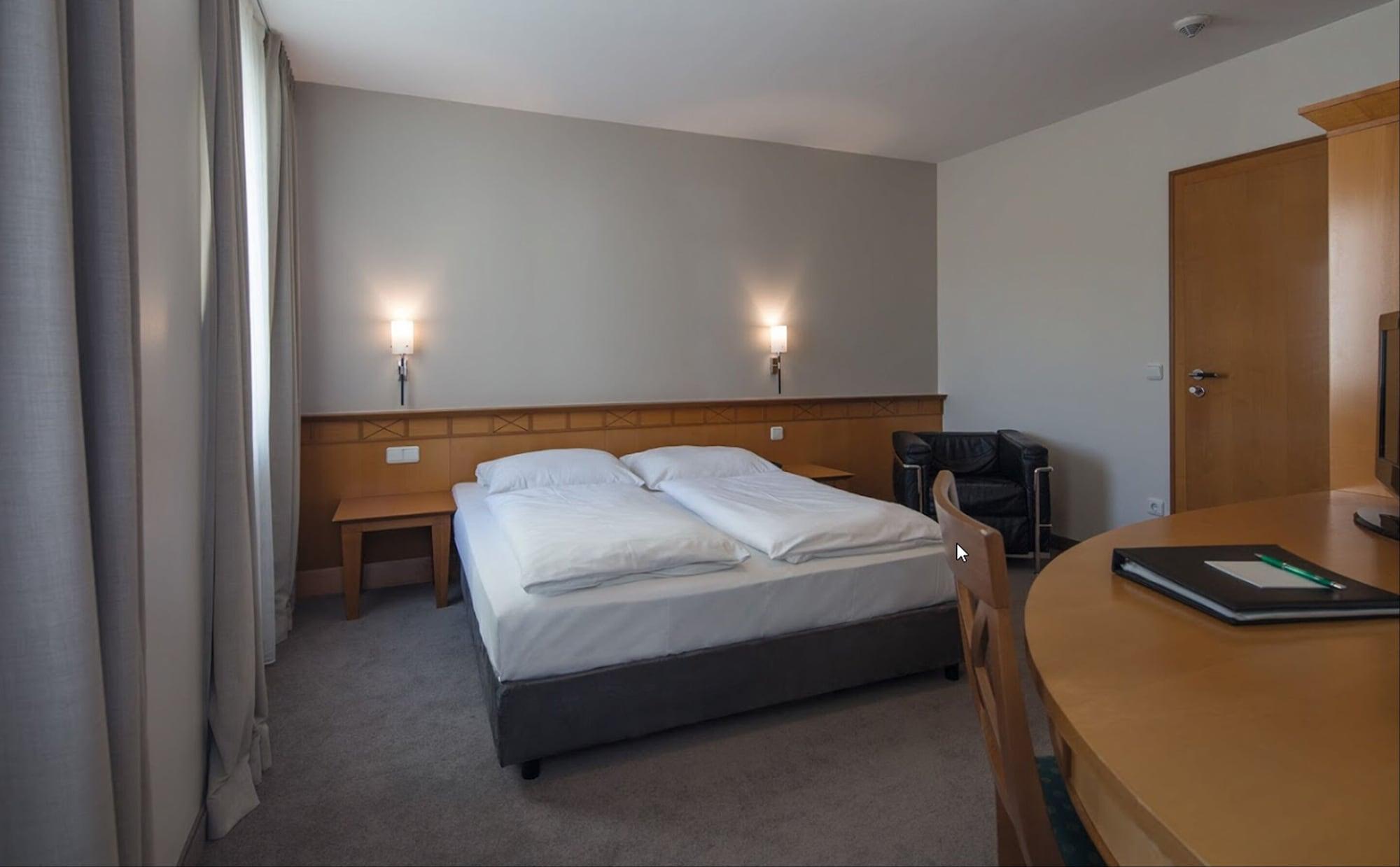 Parkhotel Schmid Adelsried ภายนอก รูปภาพ