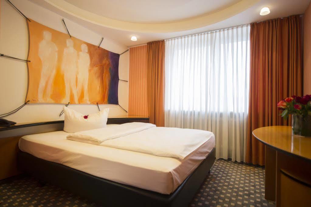 Parkhotel Schmid Adelsried ภายนอก รูปภาพ